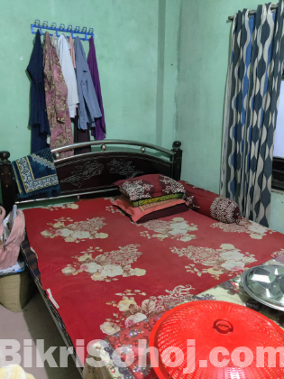 স্টিলের বেড 6×7 ব্যবহৃত